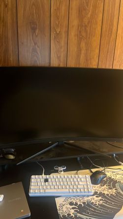 Gaming curved monitor