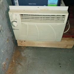 Window Air Conditioner 