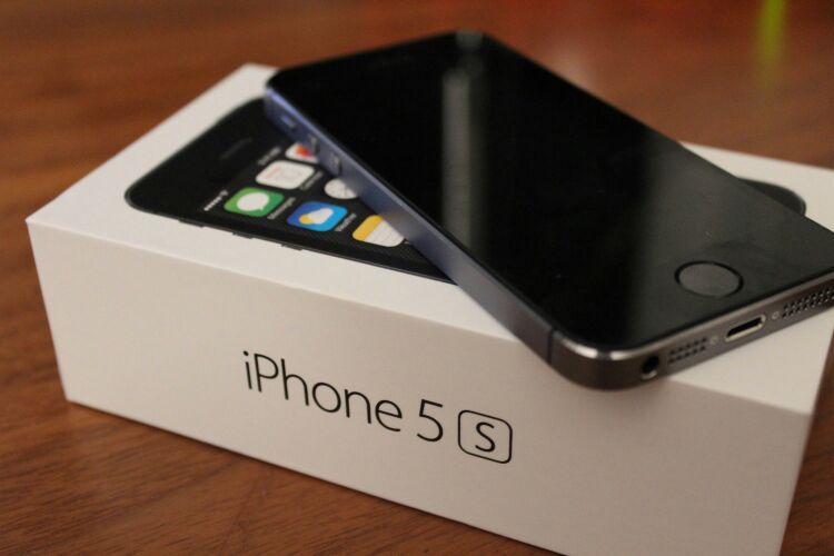 Looking for iPhone 5s Icloud locked