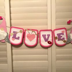 Love Banner