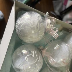 Customize Ornaments 