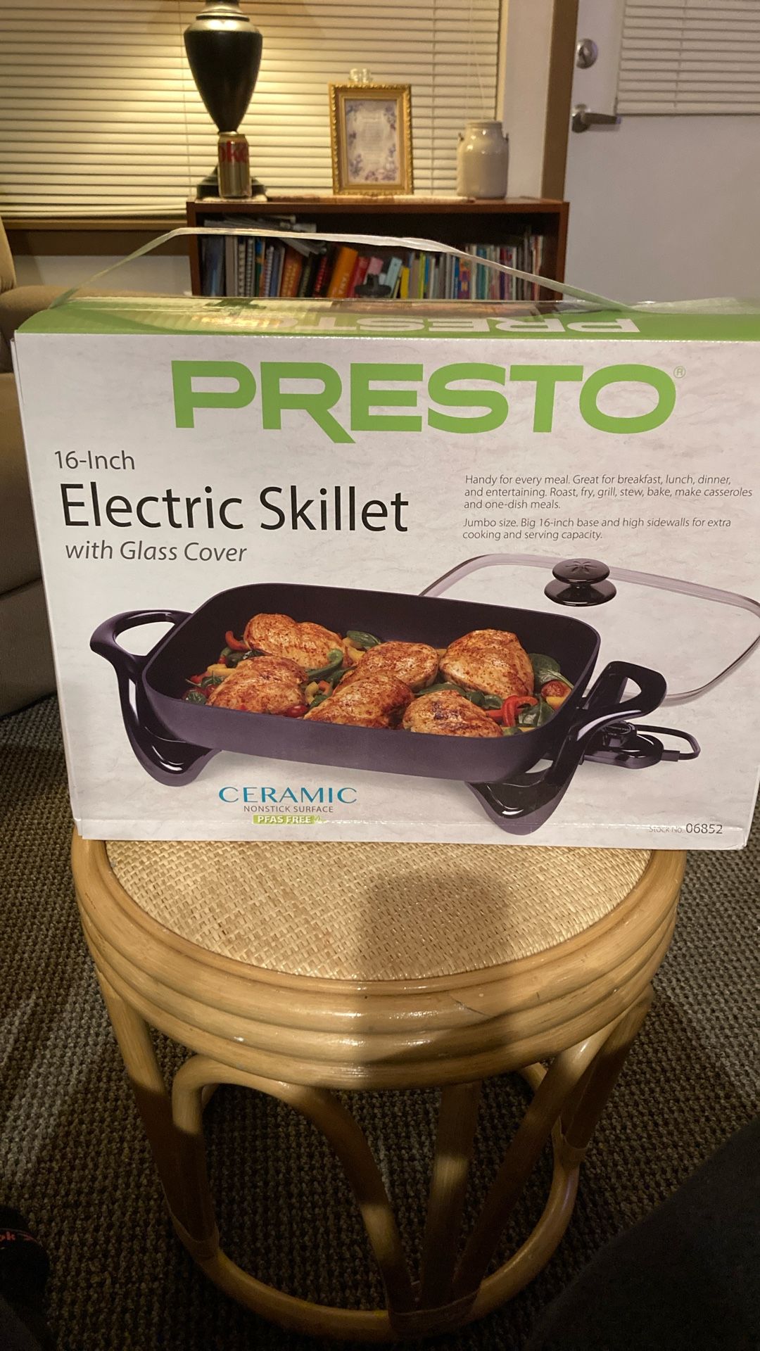 PRESTO 16 inch Electric Skillet with glass lid