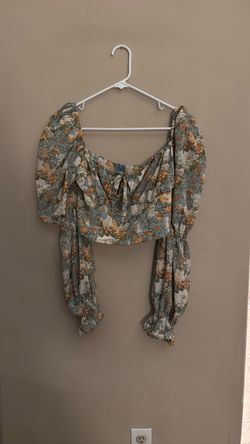 Floral Puff long Sleeve Crop Top