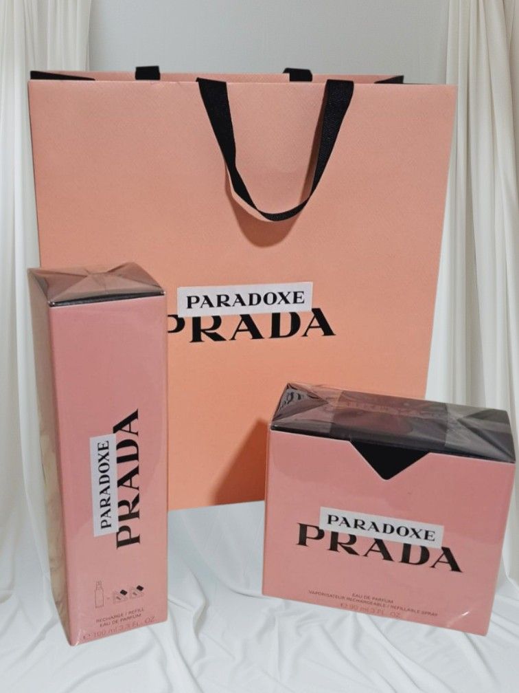 Perfume Prada Paradoxe Eau de Parfum.