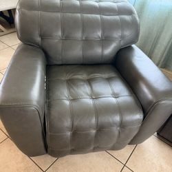Cosmo Leather P2 Zero Gravity Recliner Dark Gray 