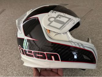 Icon Helmet Med