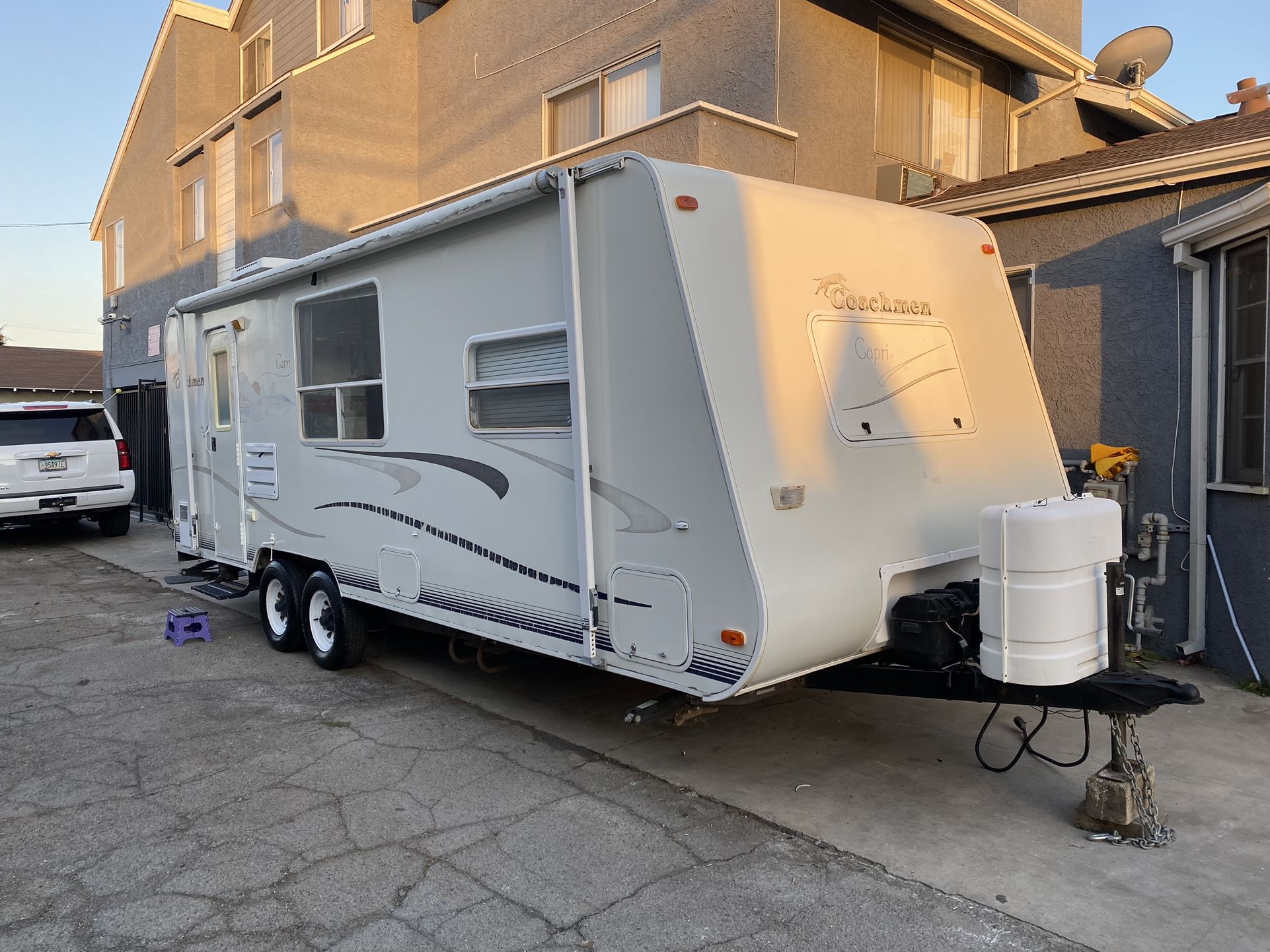 2005 Coachmen Capri 24FT Travel Trailer