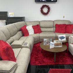 Beautiful Huge Sectional With 3 Recliners 