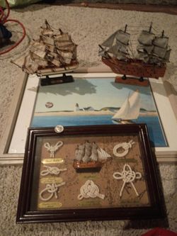 Collectable ships and 2 frames $18 for all