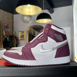 Nike Air Jordan 1 High Og Bordeaux Size 11