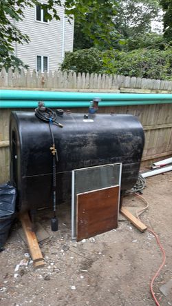 275 gallon oil tank from 2018 nothing wrong with it upgrade to Roth