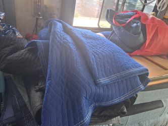 Moving blankets. 6. multiple sizes