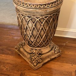 Garden Table / Marquise stand