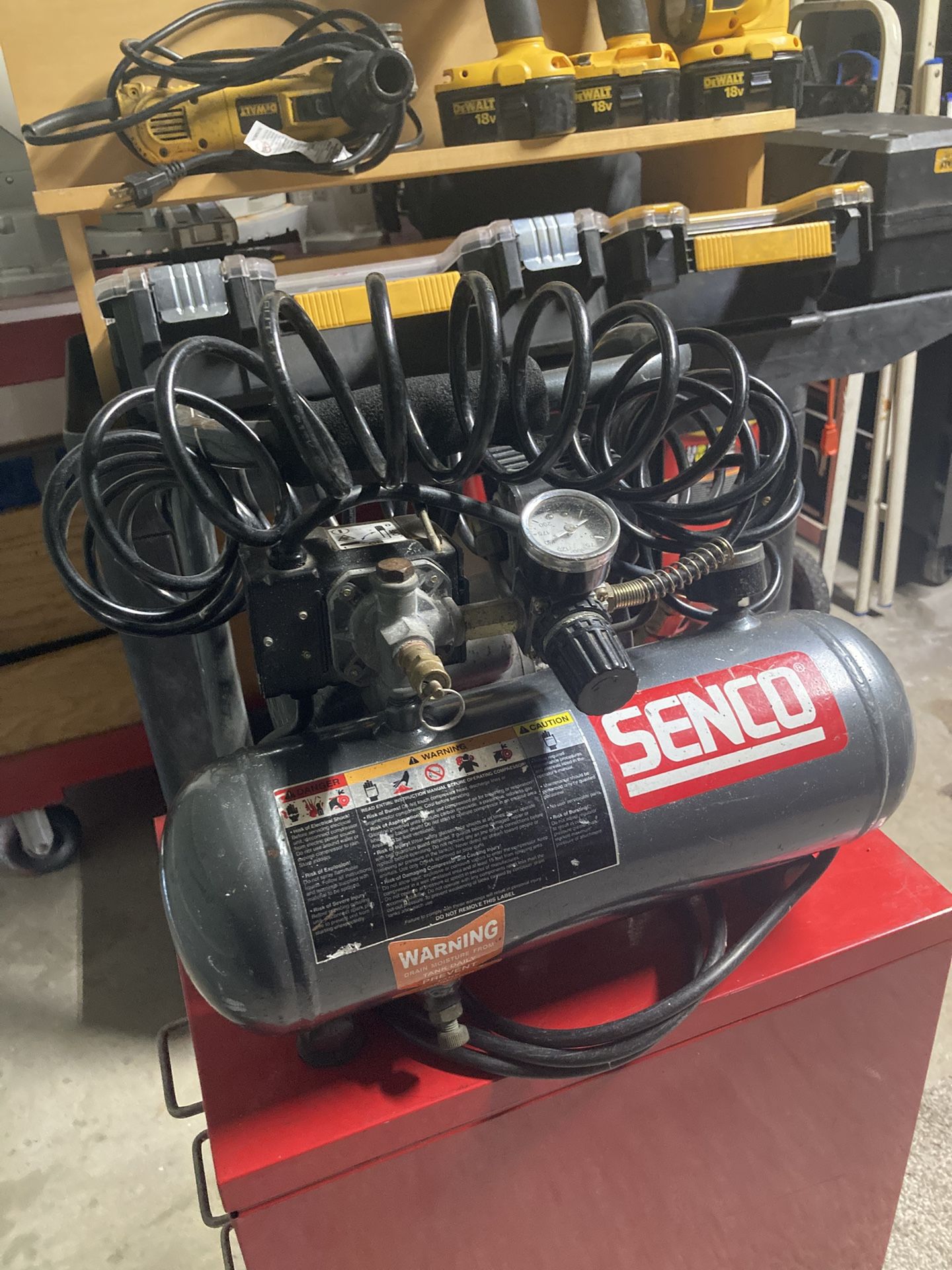 Senco Portable Air Compressor w/ Recoil Air Hose - Easy Garage / Patio Pickup in Diamond Bar