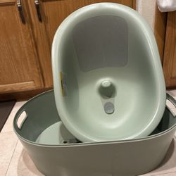 Lalo 3-in-1 Baby Bath
