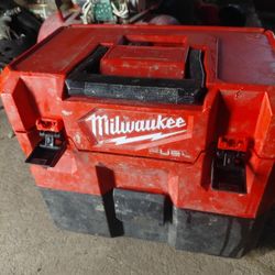 12 Volt Milwaukee Shop Vac