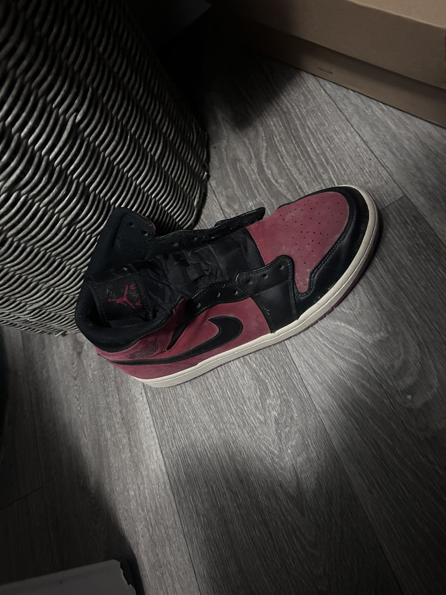 Jordan 1 Mid 