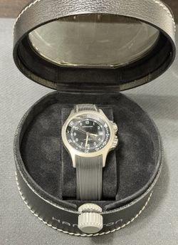 Hamilton H776150 Khaki Navy Auto 660ft Black Dial Rubber Watch NWT