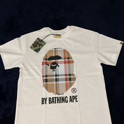Bape (Burberry) T Shirt Size medium