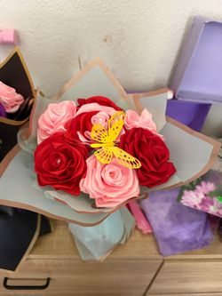 Flores eternas de listón