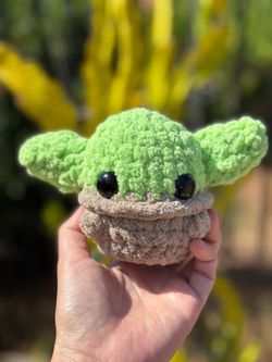 Crochet Grogu / Baby Yoda plushie