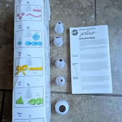 Wilton Decorating Tips