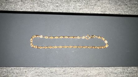 Gold bracelet