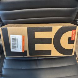 Legion go S 8” 120hz gaming handheld Ryzen z1 extreme 32Gb 1Tb steam 