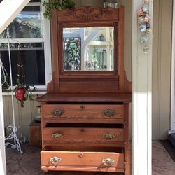 VTG Doernbecher Beveled Mirror 3 Drawer on Wheels