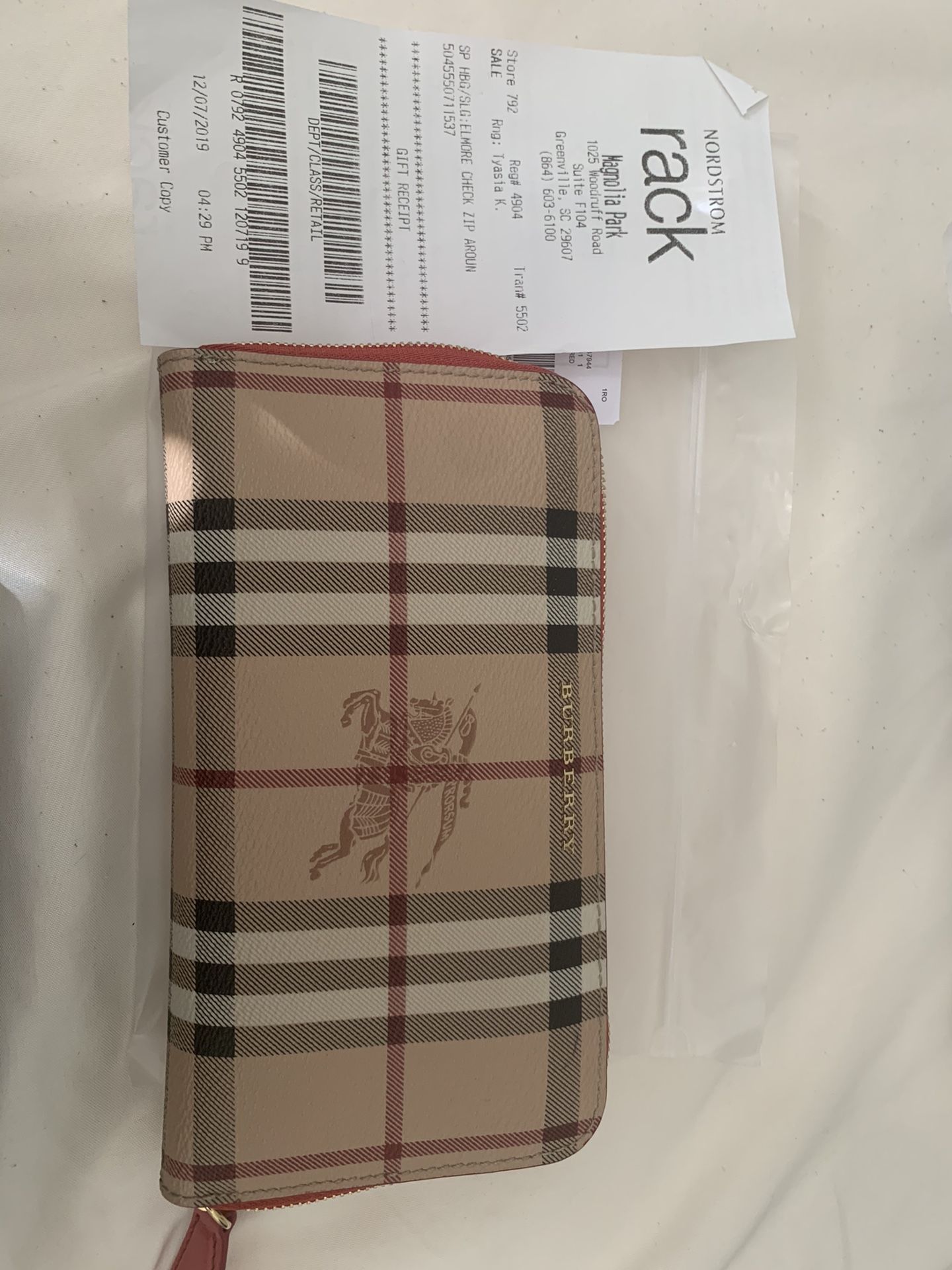 Burberry Elmore Haymaker zipper wallet