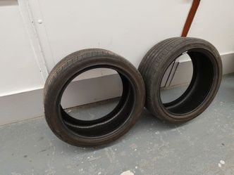 2 tires 235/40/18 Goodyear all season