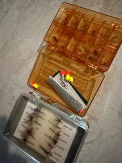 Vintage fly fishing rod, in case two boxes of flies vest