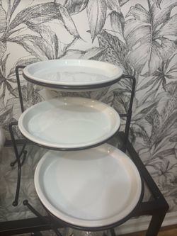 Serving tray