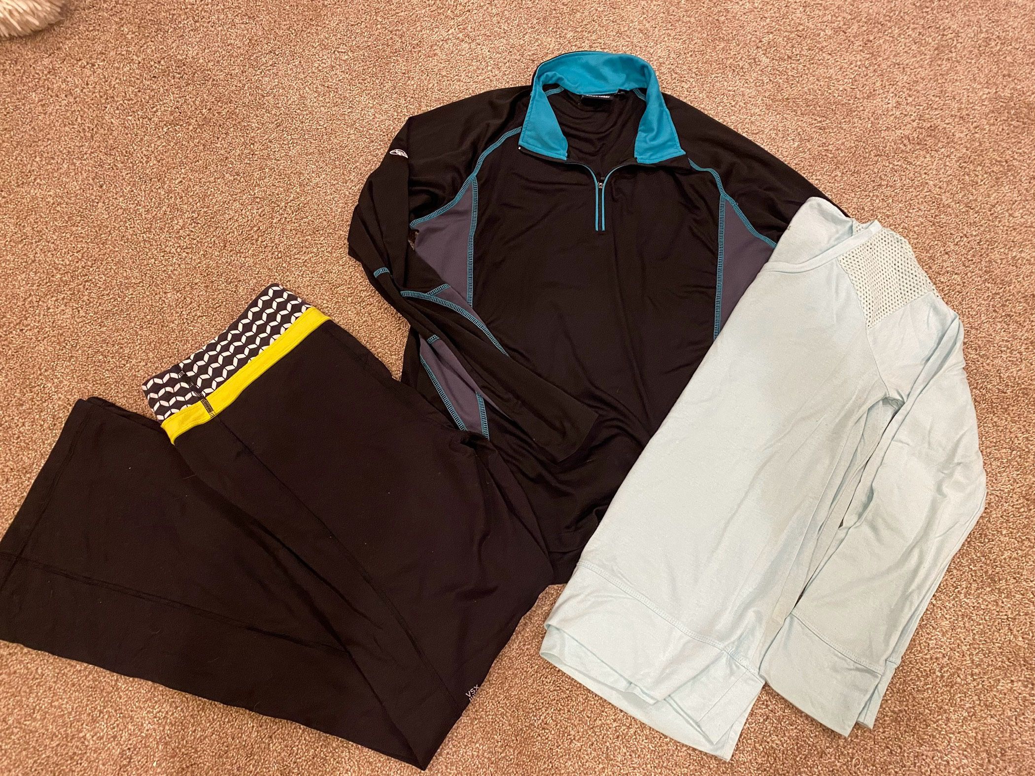 Women’s Size Large Workout Clothes $15