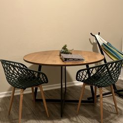 Selling chairs Or Table Or Both