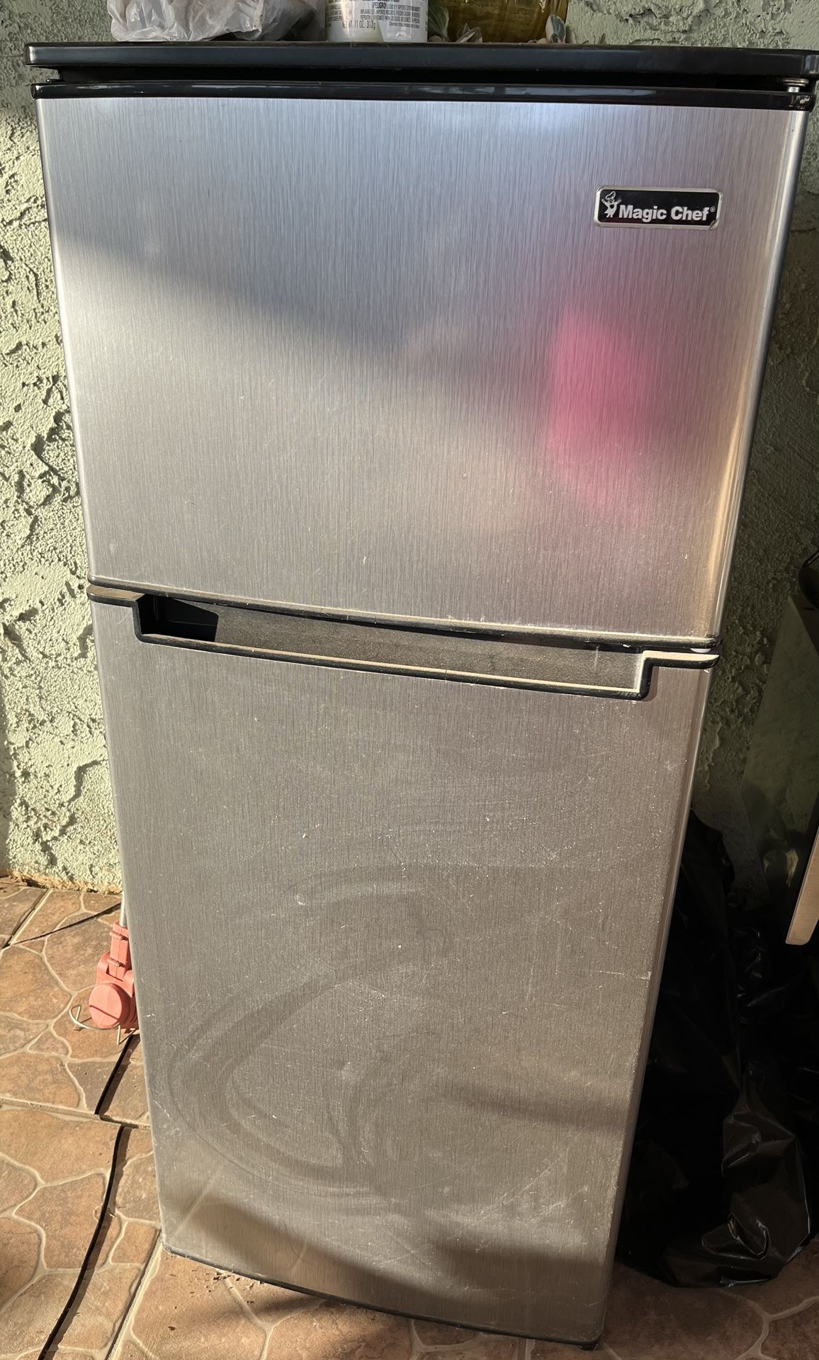 Magic Chef Mini Fridge With Freezer