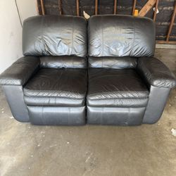 LA-Z Boy Black Leather Love Seat