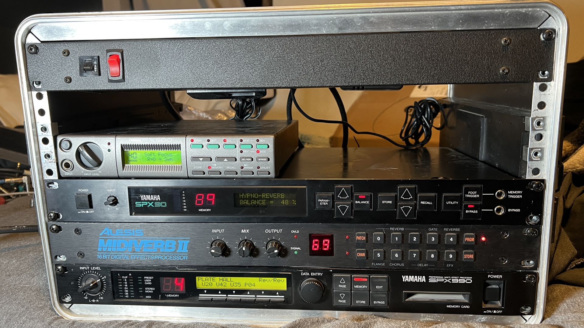 Yamaha FX 500 Signed By Slowdive 