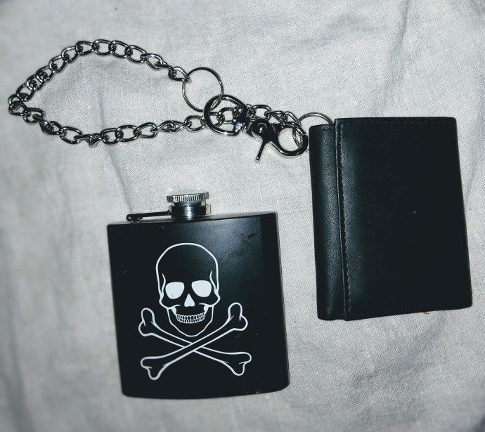NWOT BLACK TRIFOLD LEATHER CHAIN WALLET AND SKULL FLASK.