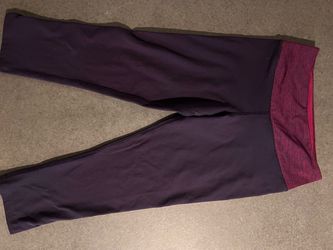 Nike Women's Cropped Athletic Leggings