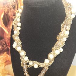 RARE VINTAGE, PEARLS CHUNK CHOQUER. 8"INCHES.
