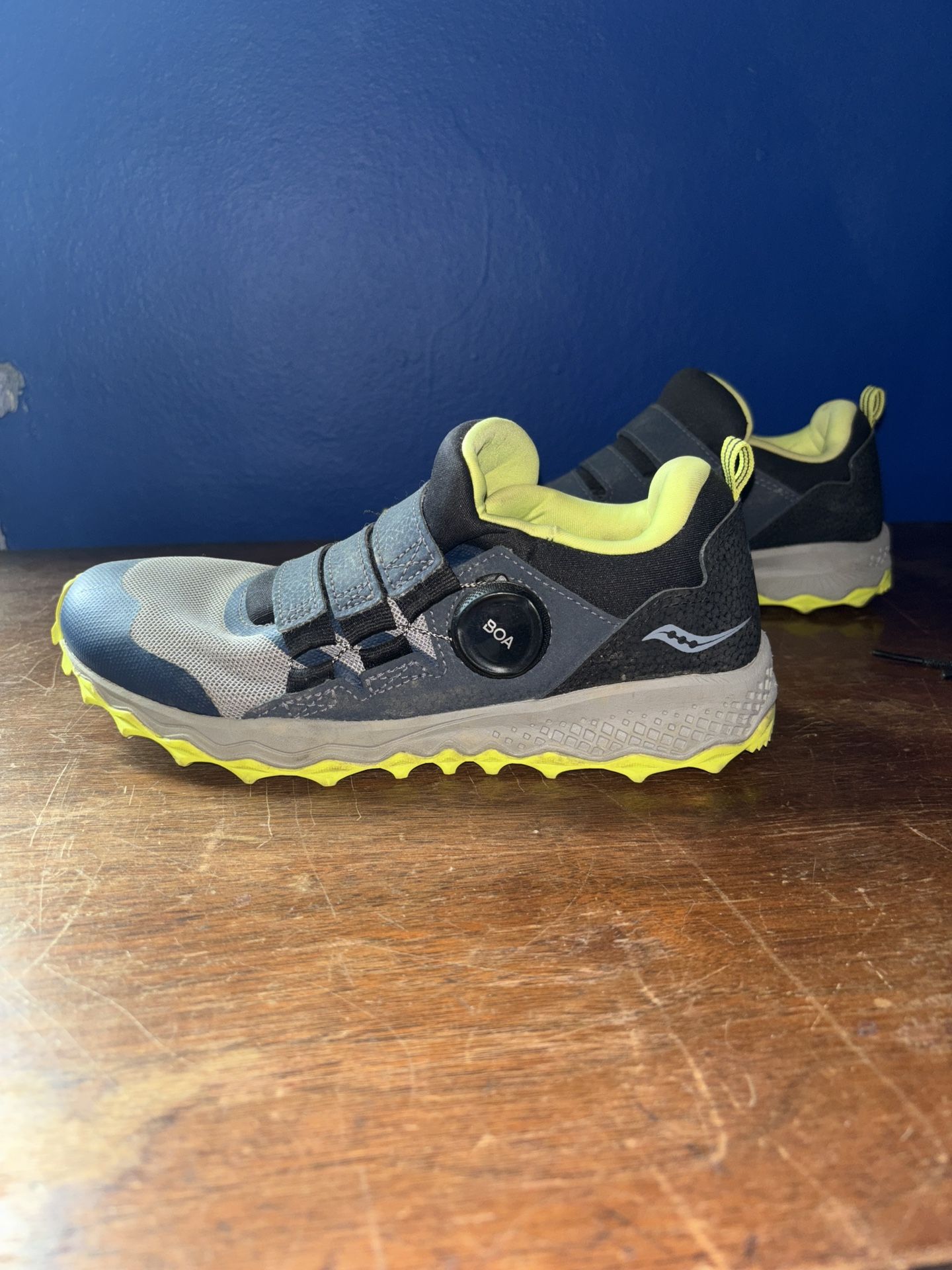 BOA Kids Shoes Size 4