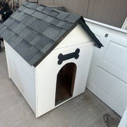 DOG HOUSE! (all Wood)painted 