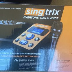 Vendo Karaoke Sing Trick  Solamente Lo Use Dos Beses Estoy Pidiendo  $270 Está Nudvo