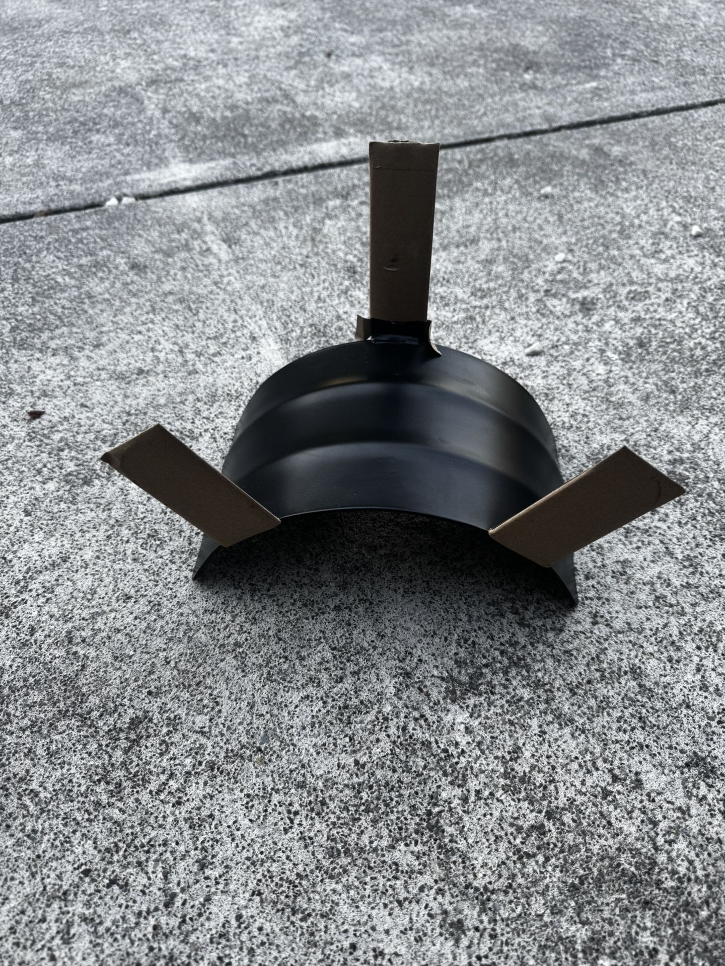 BRAND NEW Liberty Garden Heavy Duty Hose Hanger Black