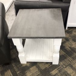 Three piece occasional table set