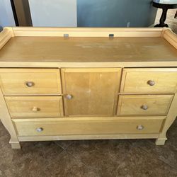 Dresser / Changing Table.