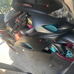 Suzuki GsxR 750 Mechanic Special Or Parts