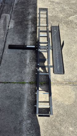 Motorbike ramp & hitch for transport