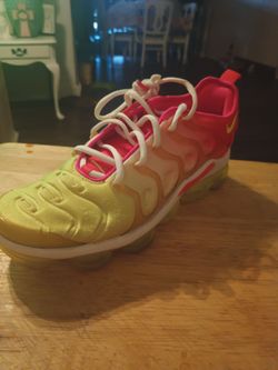 Nike shoes size 7 1/2